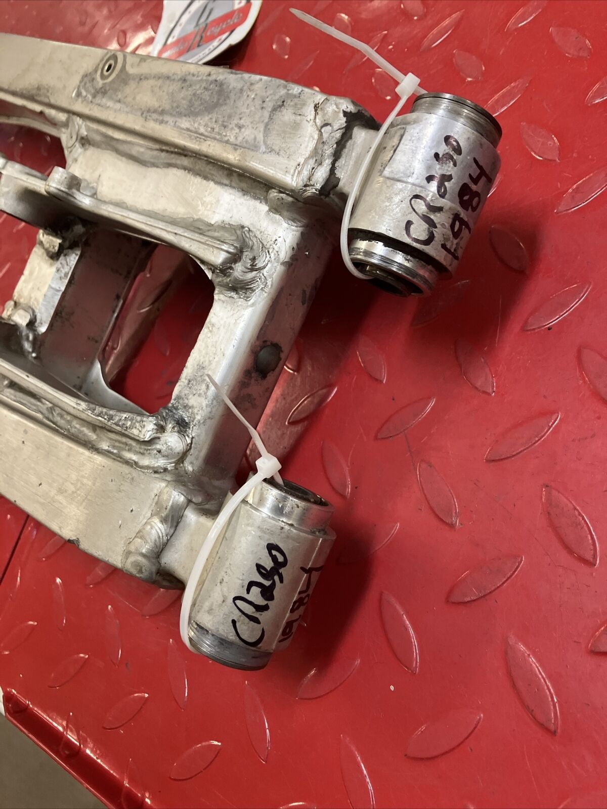 Honda CR250R 1984 swingarm rear swinging arm
