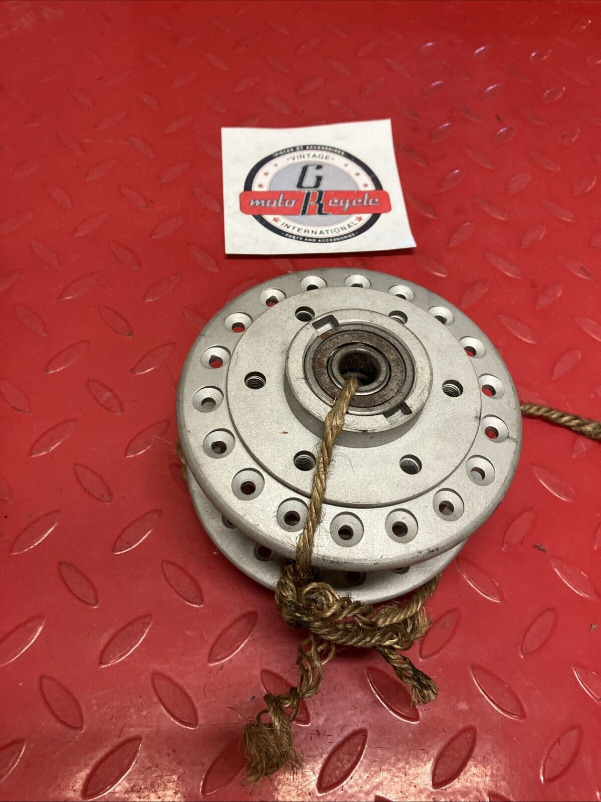 Suzuki GS GT Front wheel hub drum 54111-47001 54111-47002 U7