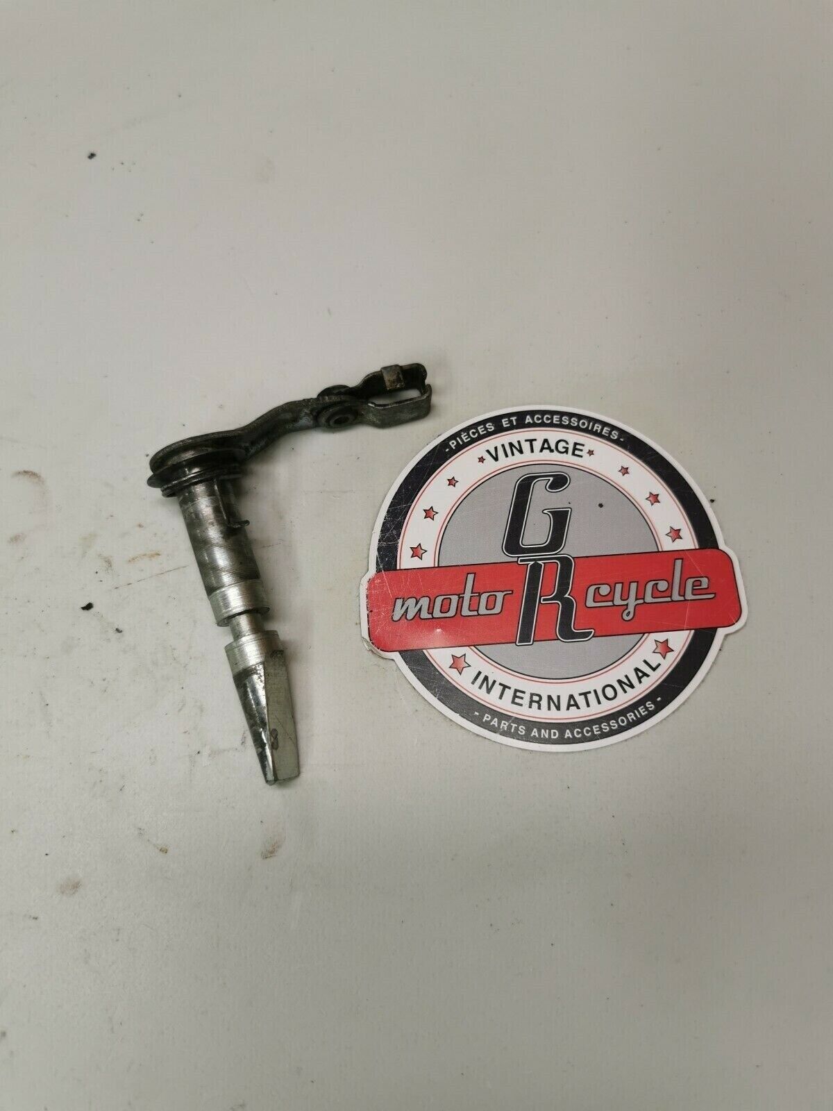 Yamaha DT100 1976 clutch push lever actuator release lifter