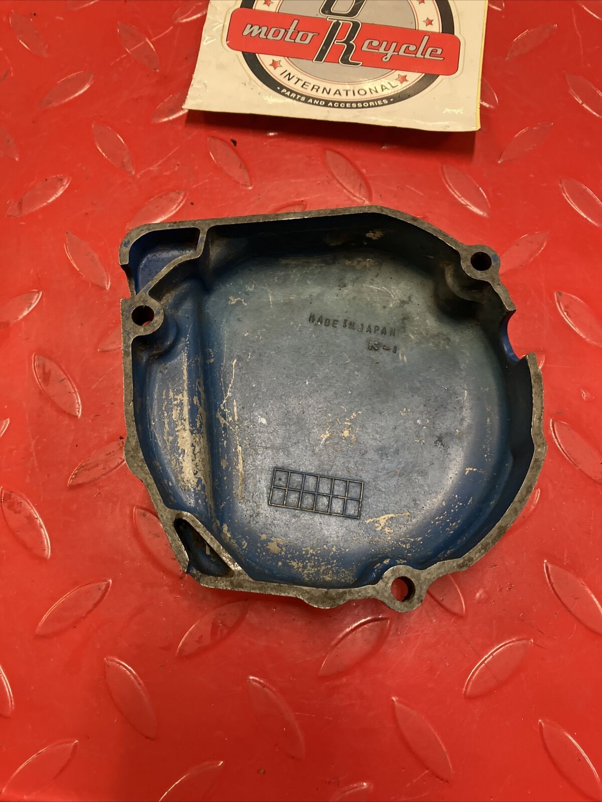 Suzuki RM125 1987 left crankcase stator cover 1988
