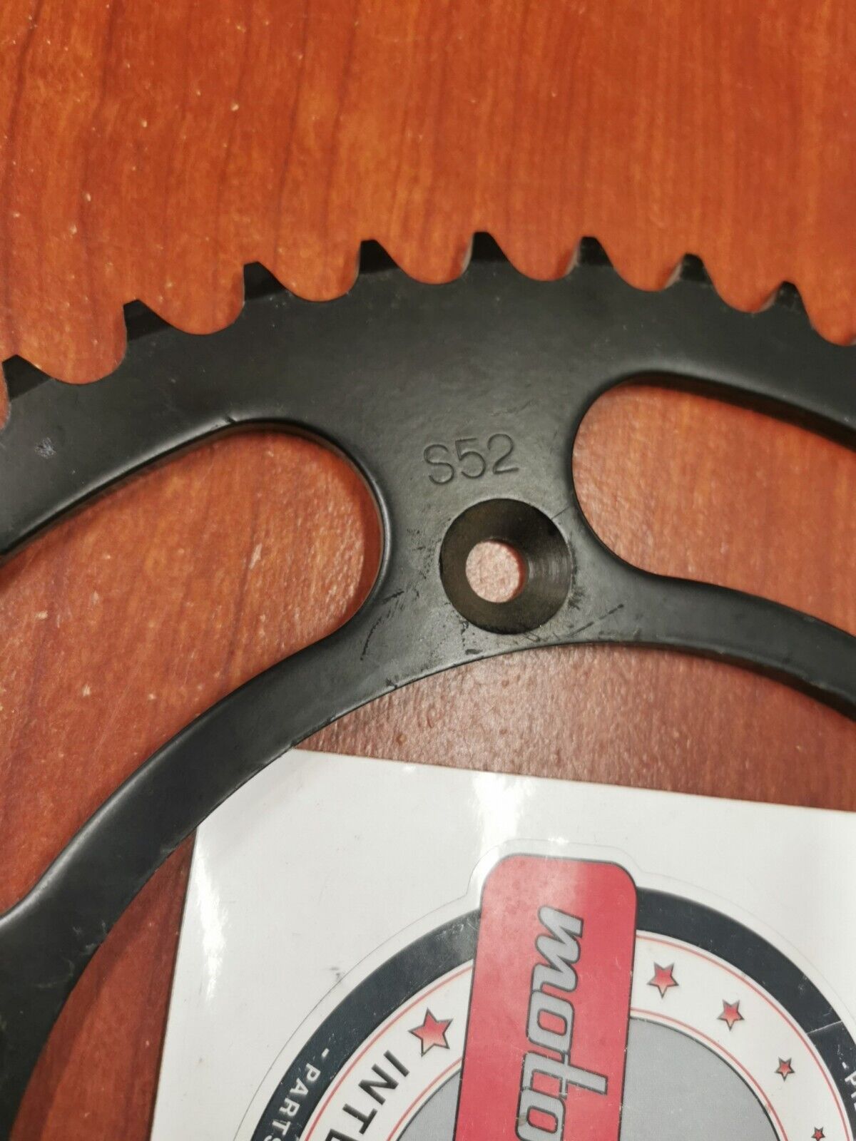 NOS Yamaha DRIVE SPROCKET 52T 26A-25452-50-33 SUB. 26A-25452-51-00 Y89