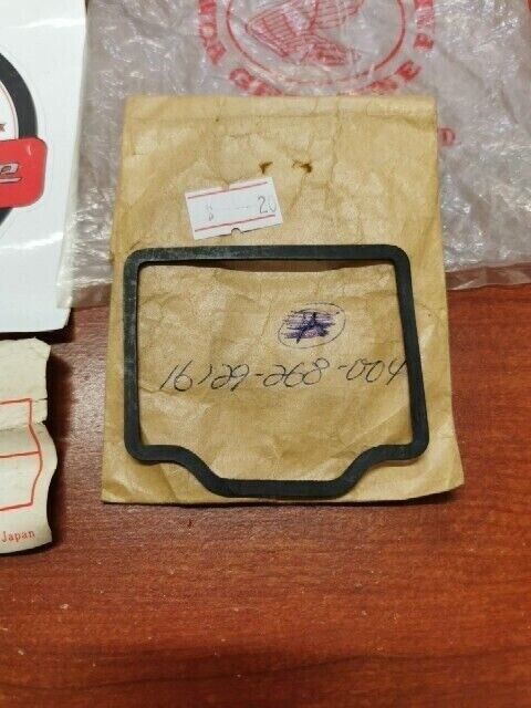 NOS Honda C72 C77 CA175 CA72 CA77 CB100 CB750 FLOAT GASKET 16129-268-004 H69