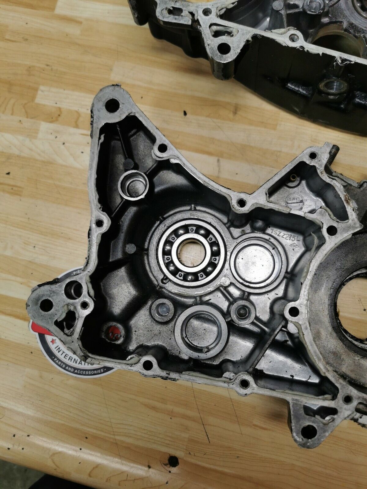 Suzuki PE250 1977 crankcase crank case 1978 1979 11300-41850