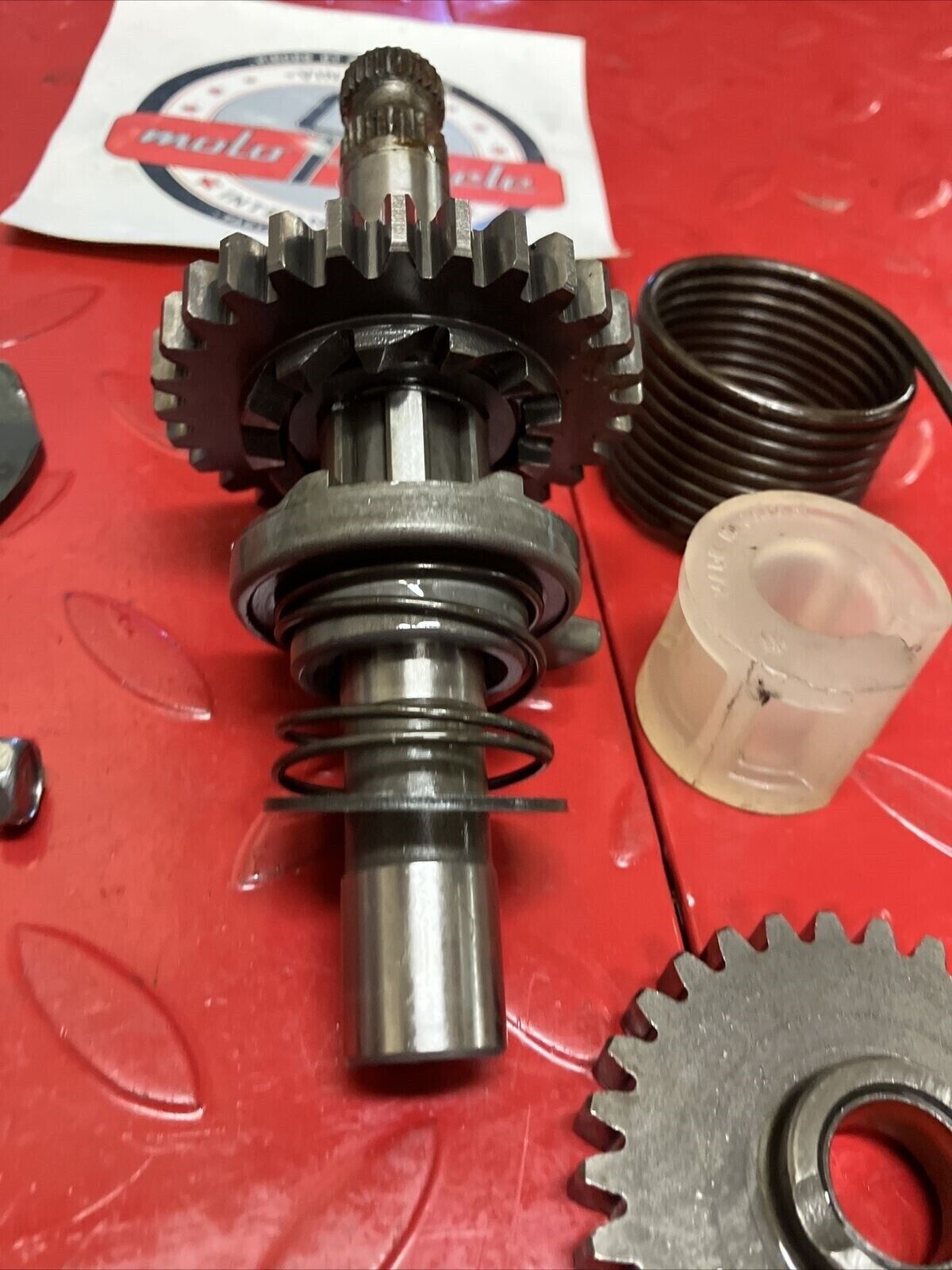 Suzuki DS100 1978 kickstarter kick starter spindle shaft gear assy