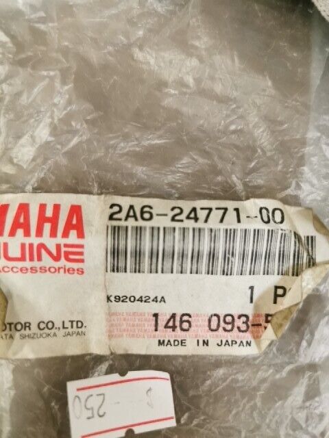NOS YAMAHA DT125E 1978 COVER SEAT 2A6-24771-00-00 Y104