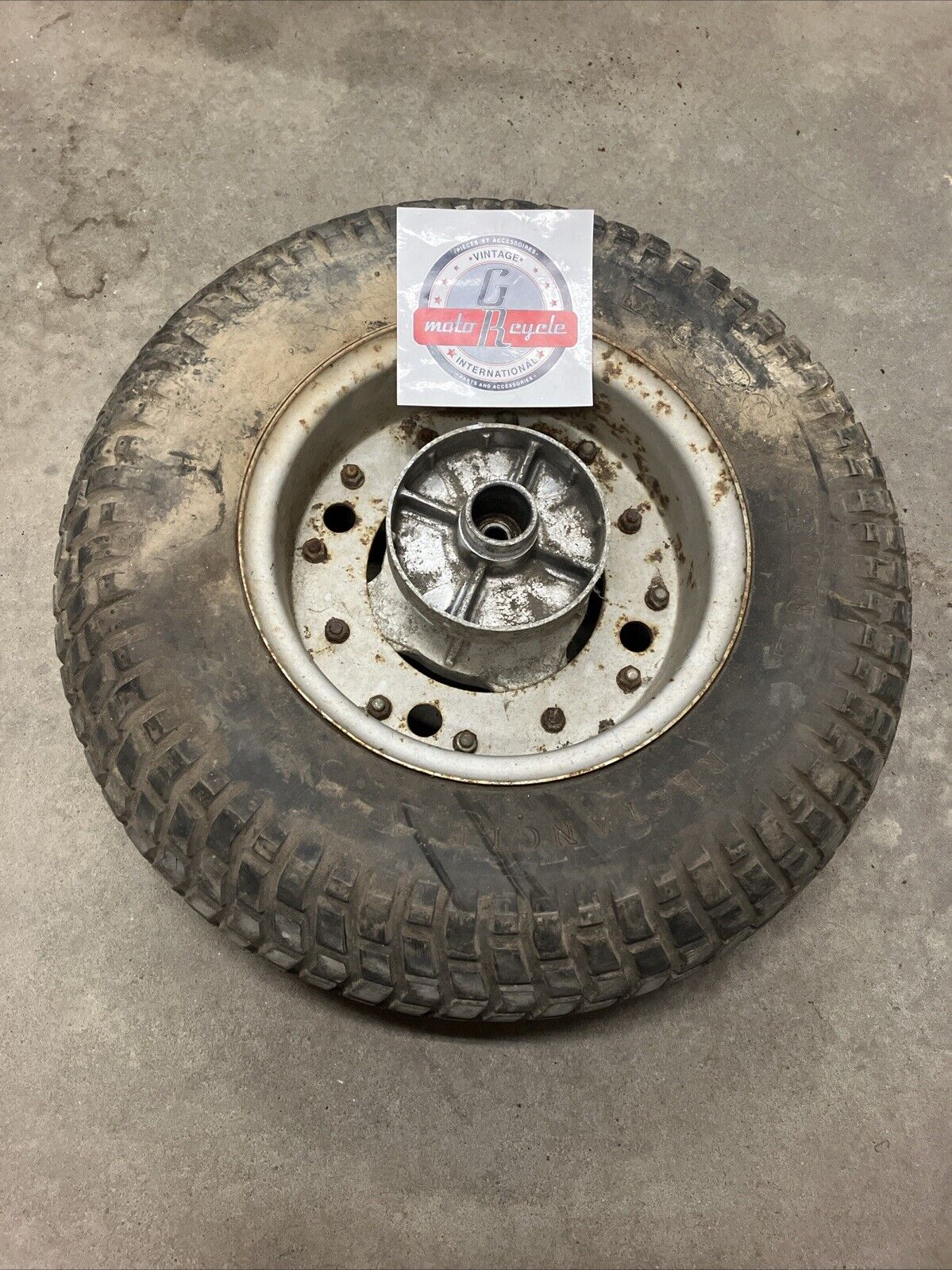 Suzuki RV90 1975 Rear wheel rim tire hub bridgestone rectangle