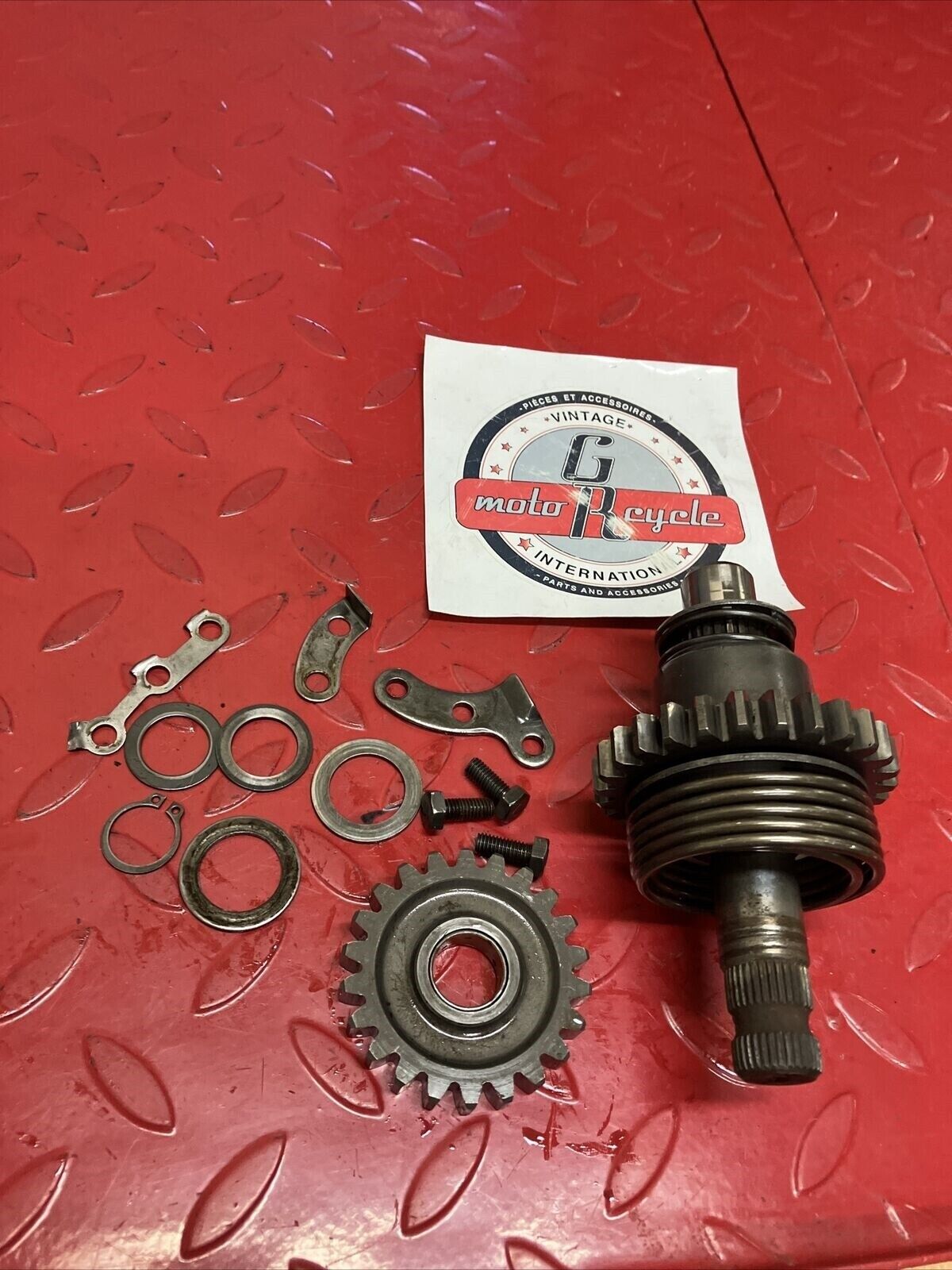 Yamaha DT250 1977 kickstarter kick starter shaft spindle gear assy DT400 1978