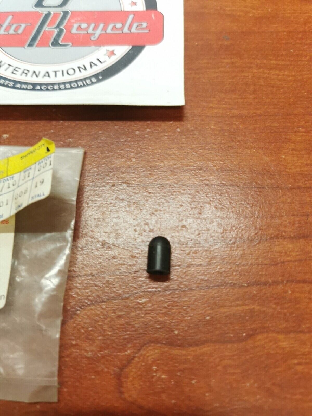 NOS Yamaha CAP 895-14169-00-00 Y71