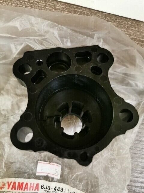 NOS YAMAHA 40MLHQ 30LG 50ELRR Water Pump Housing 20 25 HP 6J8-44311-00-00 Y113