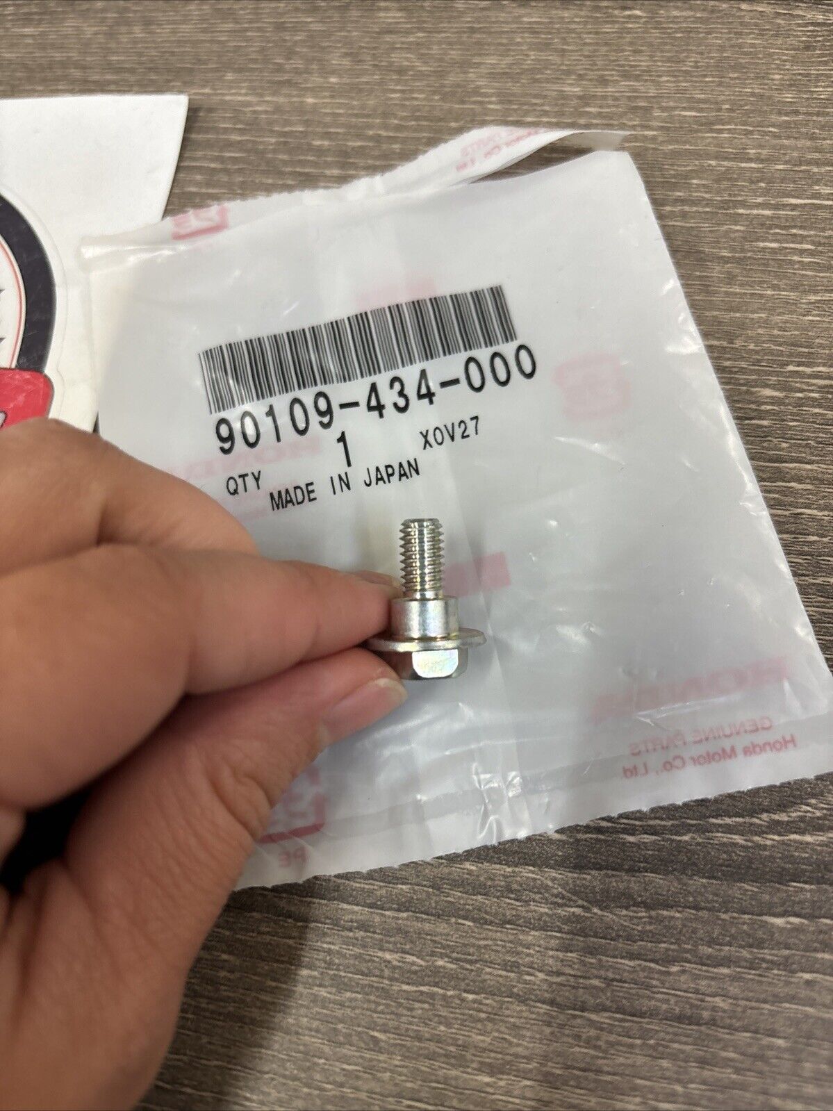 NOS Honda CBR1000F CH125 CRF50F CRF70F SPECIAL BOLT 6MM 90109-434-000 H130
