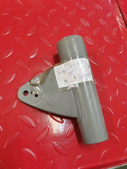 NOS Honda CD175 COVER UPPER RIGHT FRONT FORK 51602-230-040Z H5