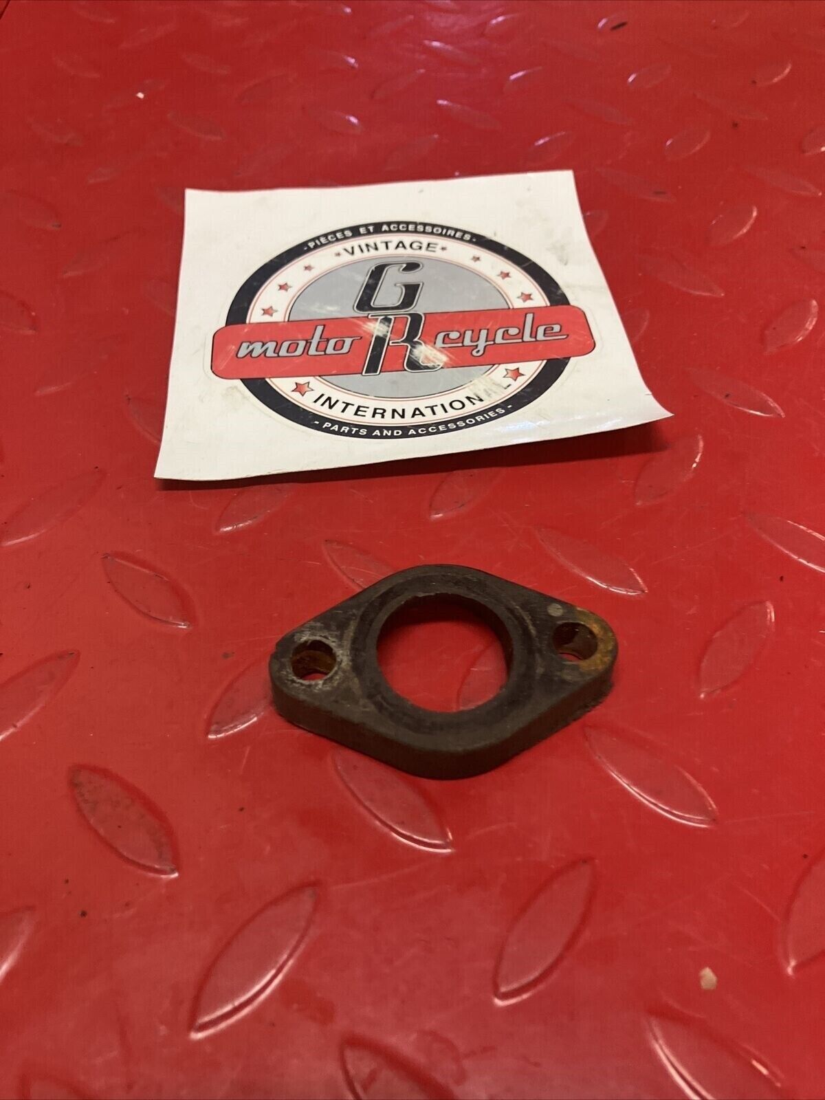 Suzuki TS125 1977 carburetor insulator intake manifold