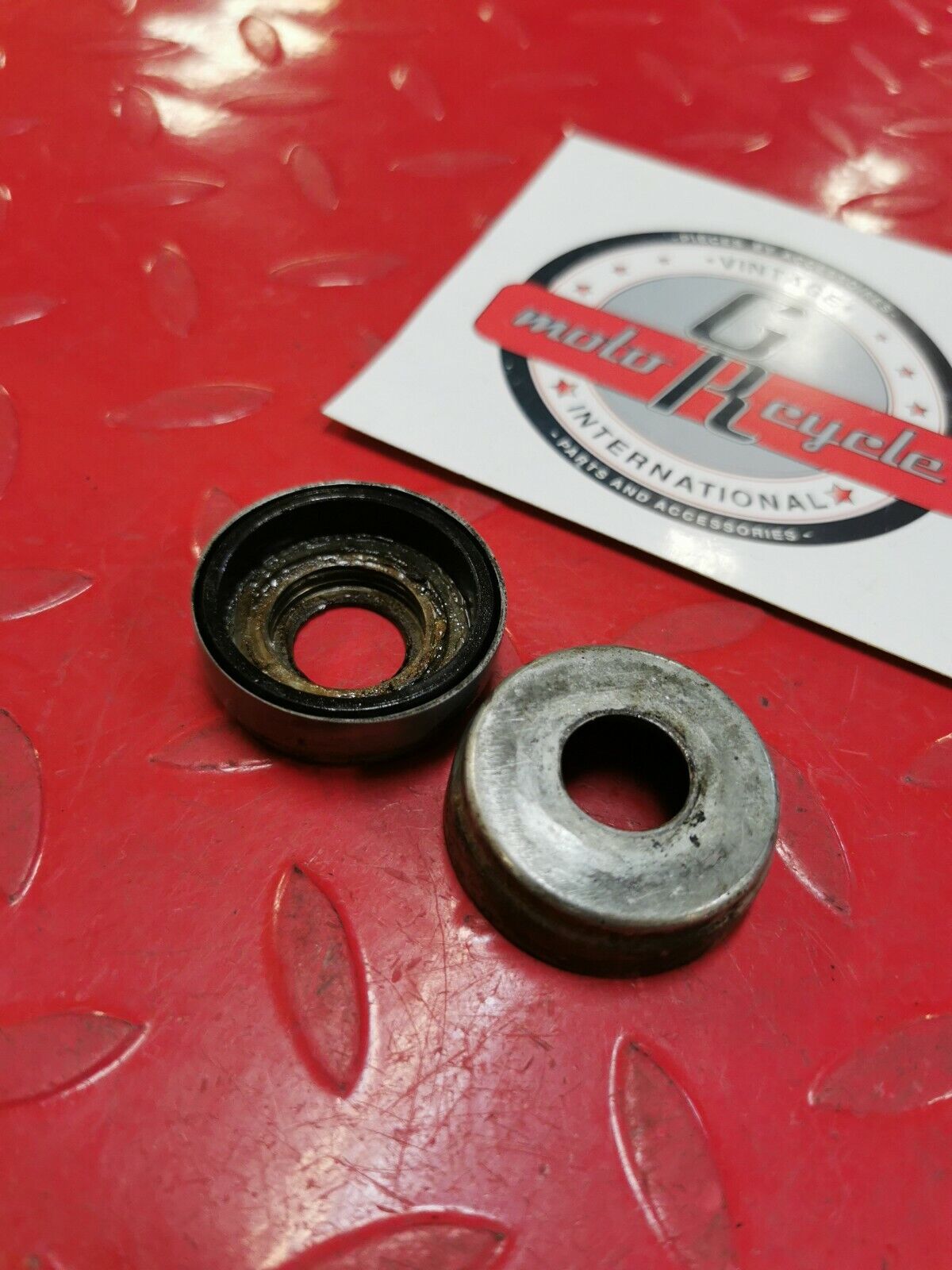 Yamaha YZ490 1983 swingarm dust cap seal thrust cover bearing set 93342-22208-00