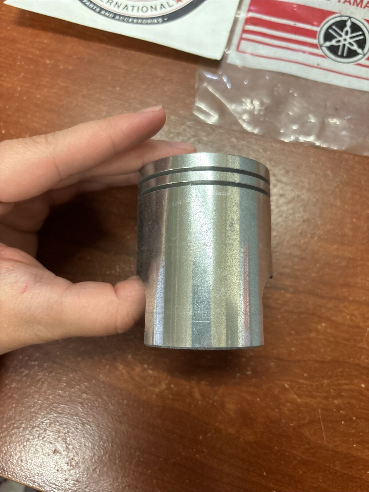 NOS Yamaha 1972 DS7 PISTON O/S 0.50 280-11636-00-00 Y176