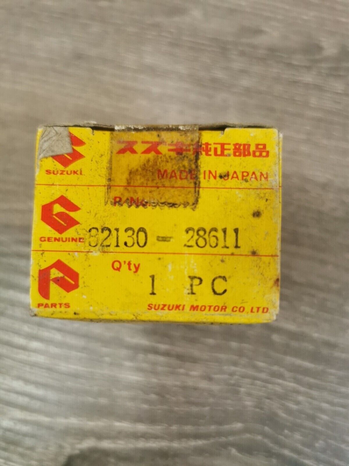 NOS SUZUKI TC125 1973 - 1975 COIL LIGHTING B 32130-28611 S23