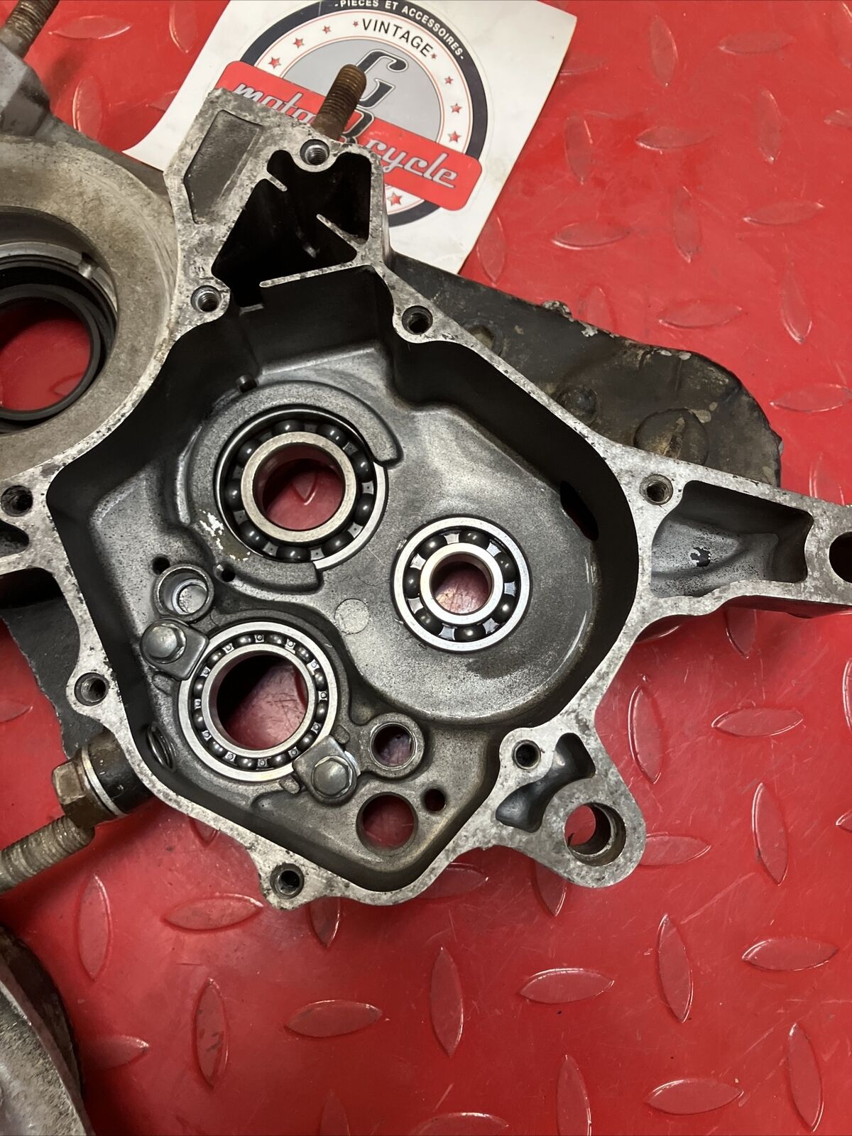Honda CR250R 1984 left right crankcase set 111A0-KA4-741 2