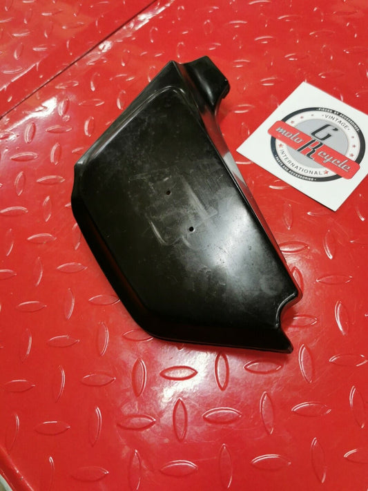 Kawasaki KZ550 LTD 1983 left side cover panel fairing 2