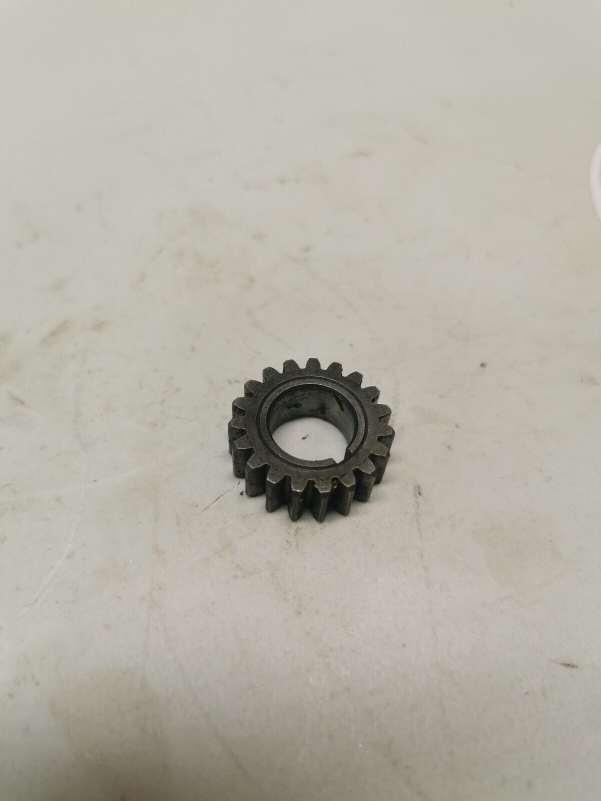 Suzuki RM125 1983 waterpump water pump shaft primary gear RM250 1982 1984 1985
