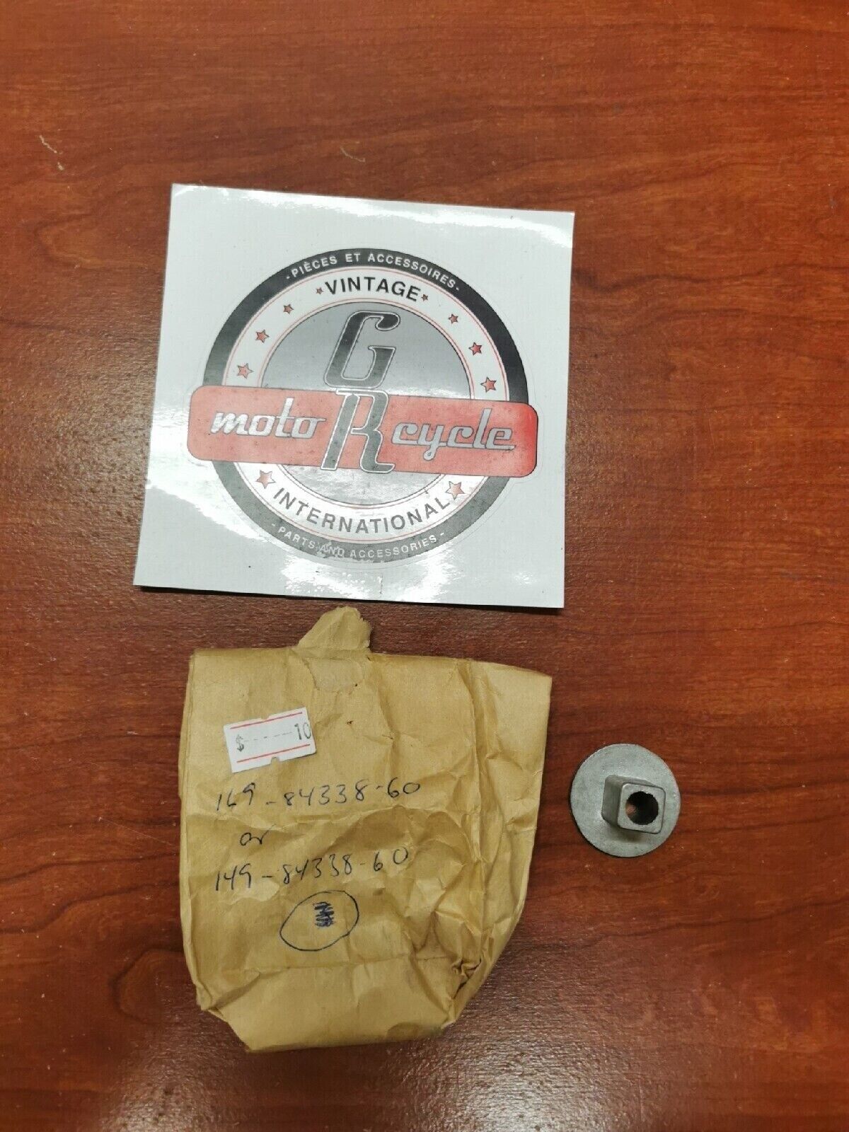 NOS Yamaha BODY FITTING COLLAR 1L9-84338-60-00 Y69