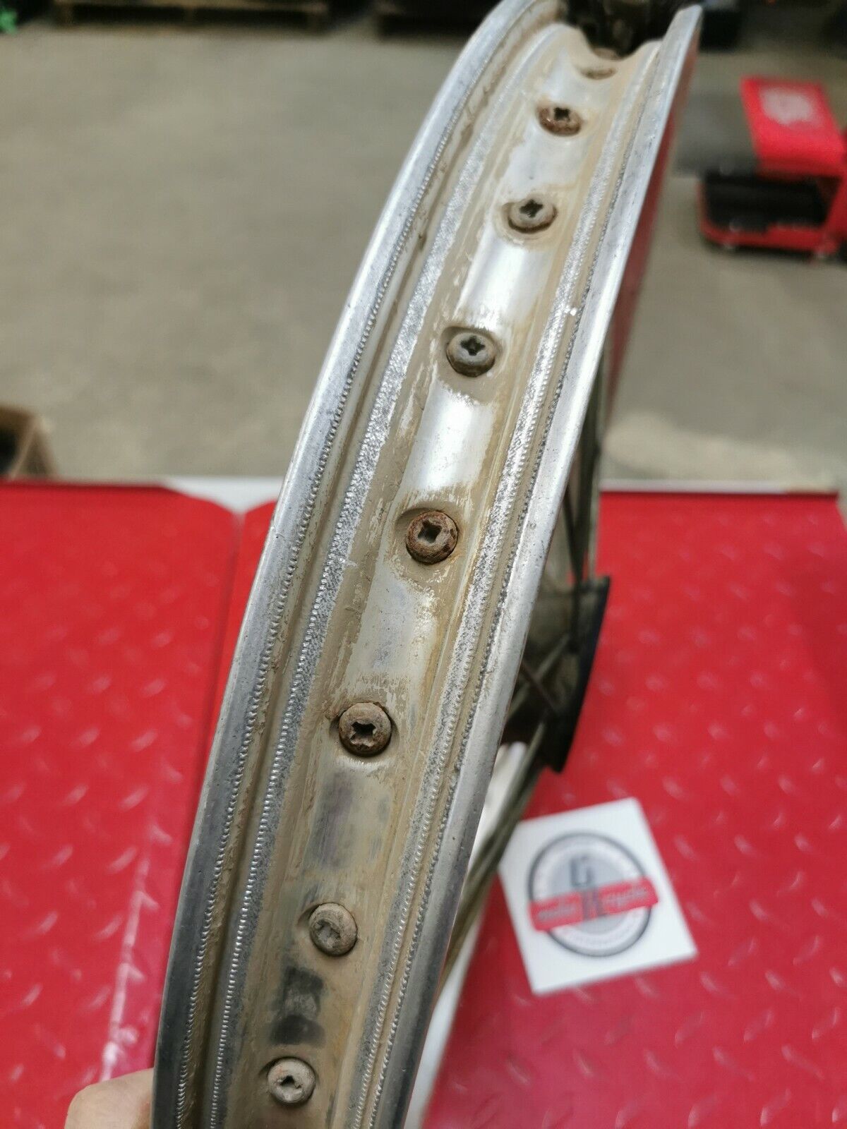 Honda XR200R 1987 Front wheel hub rim 44601-KK0-770