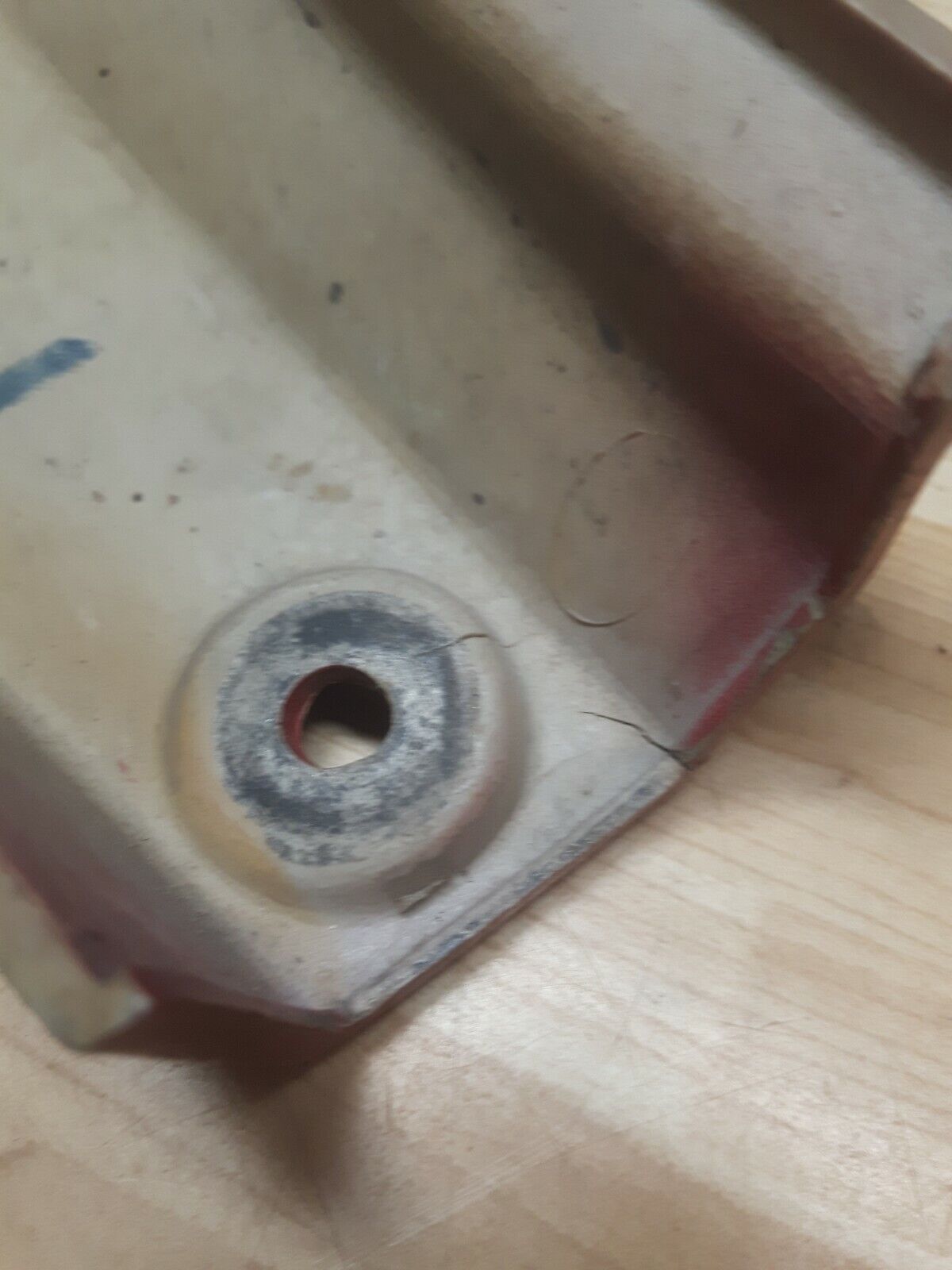 Kawasaki GPZ550 1984 left side panel cover