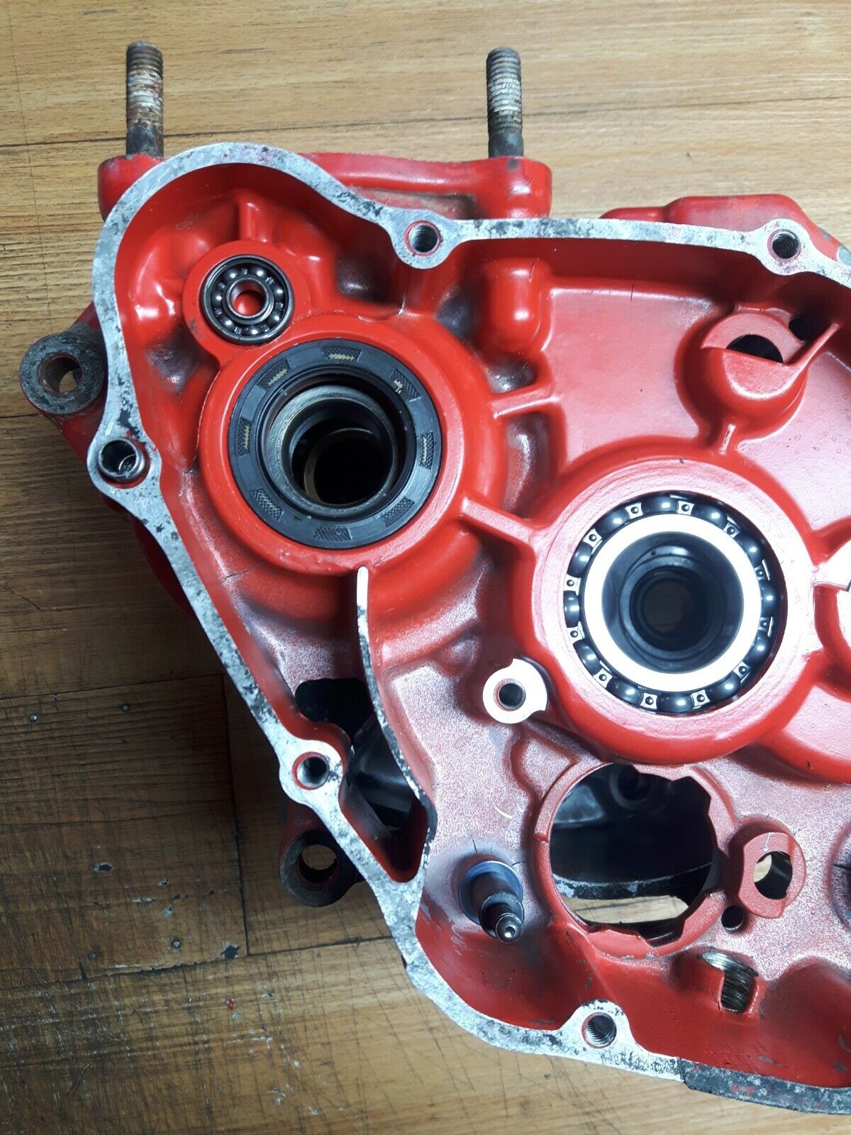 Honda CR125R 1981 crankcase crank case motor left right matching 111A0-KA3-000