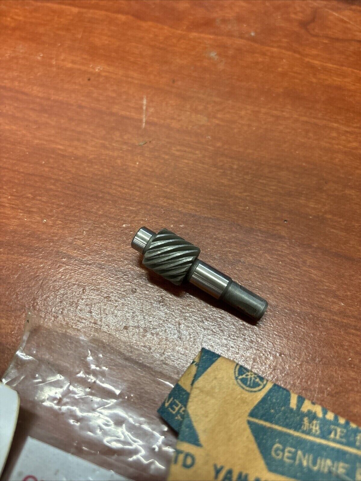 NOS Yamaha 1972 GP433SS/SR DRIVE GEAR 810-47741-10-00 SUB 810-47741-11-00 Y185