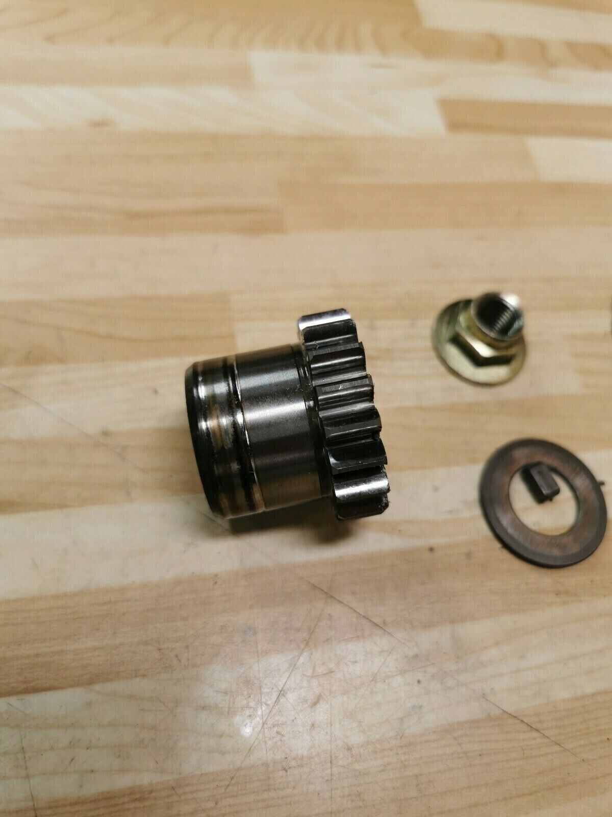 Yamaha YZ125 1986 crankshaft primary drive gear nut washer key