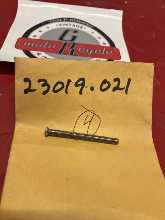 NOS KAWASAKI HEADLIGHT FOCUS ADJUSTING SCREW 23019-021 K18