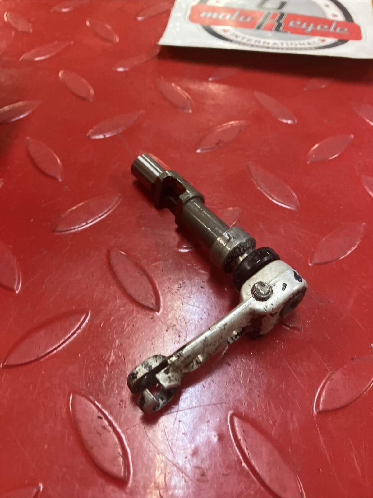 Suzuki RM125 1982 clutch actuator release cam arm shaft 1985 1983 1981 1984