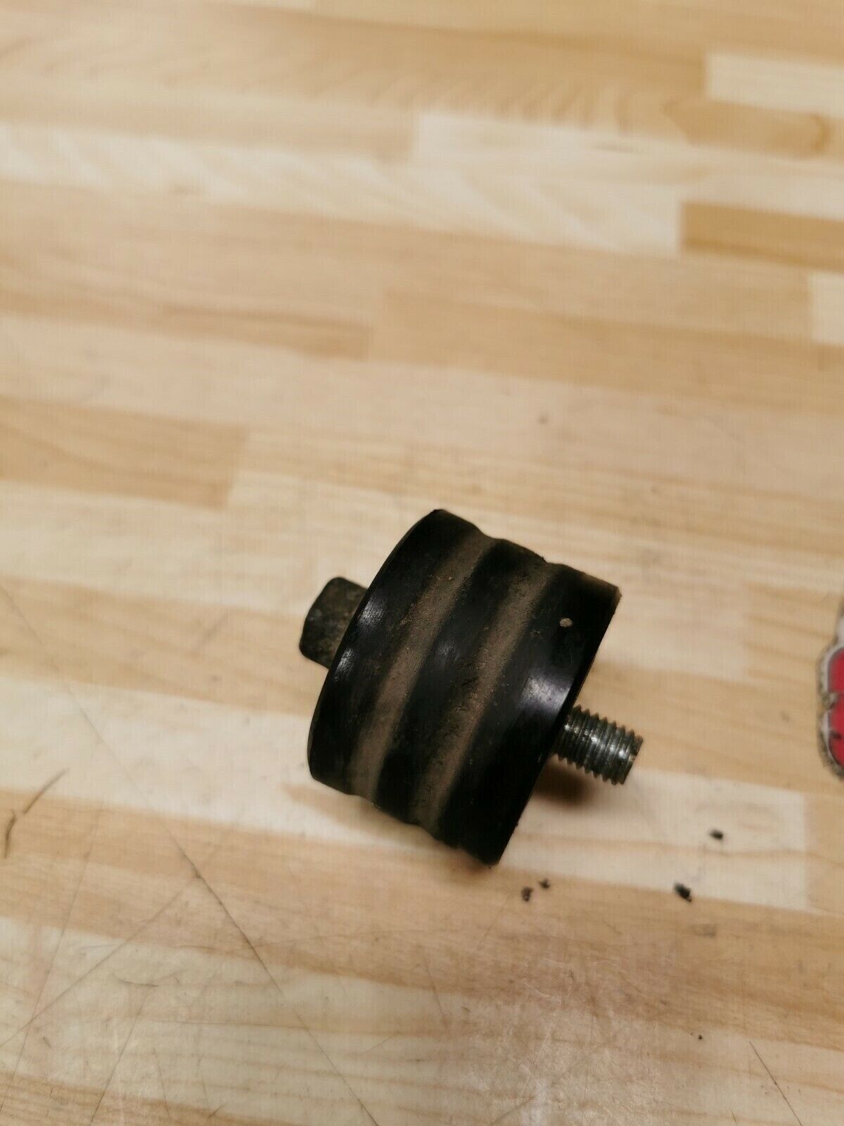 Suzuki DR350 1992 drive chain roller guide slider