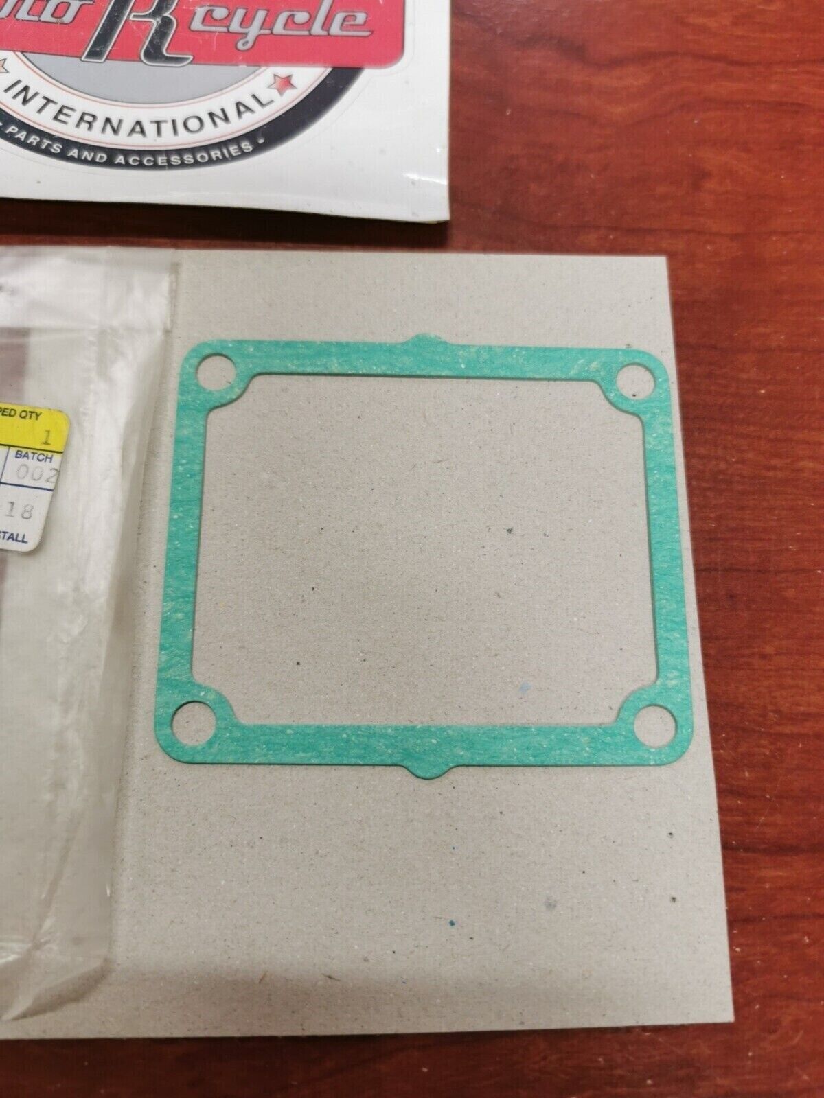 NEW NOS Yamaha PZ480 SR540 VT YZ125 IT490 VALVE SEAT GASKET 80L-13621-01-00 Y95