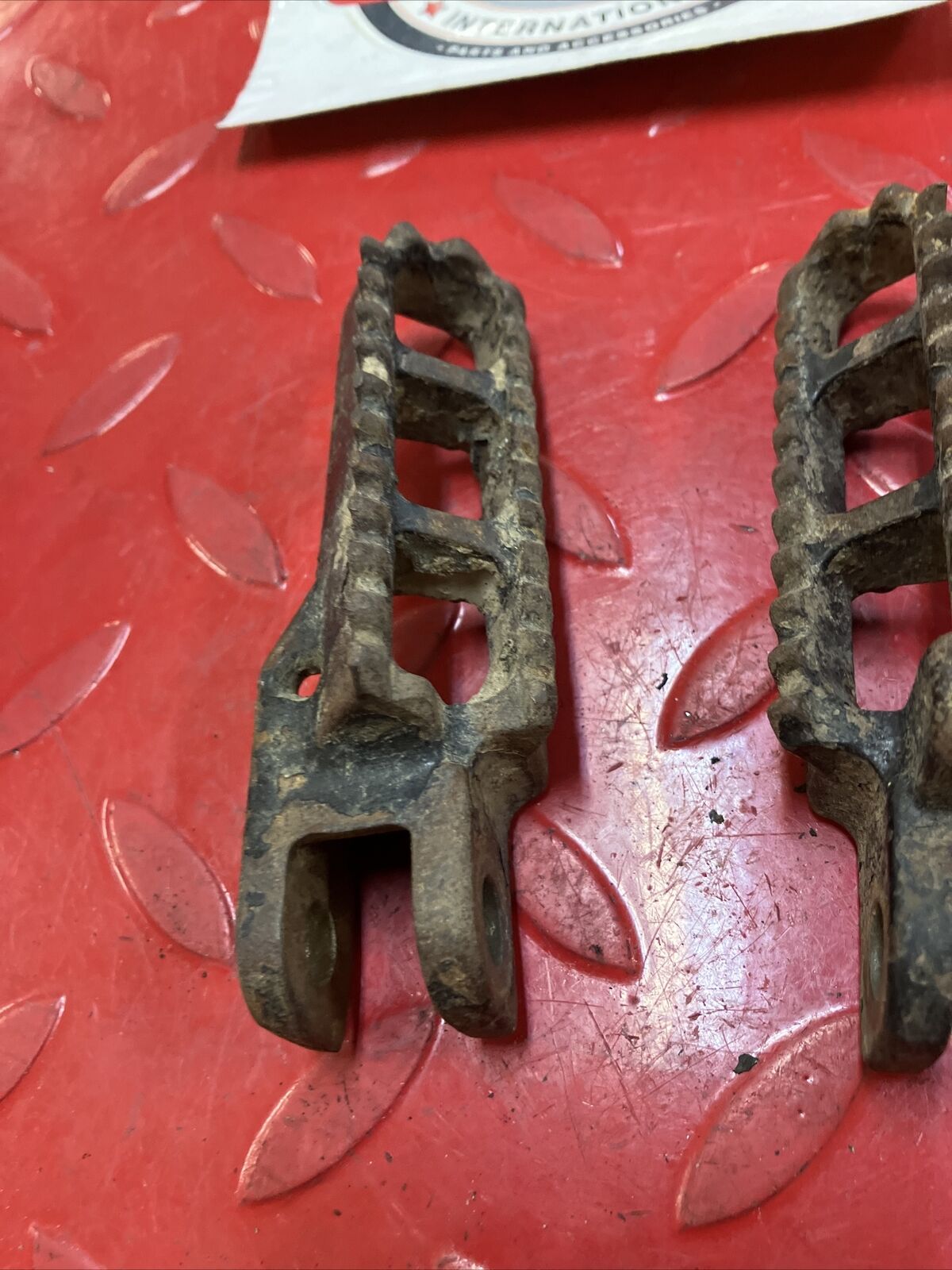 Suzuki RM125 1982 Footpeg footrest Foot peg rest step left right