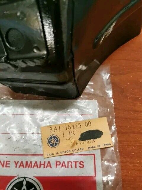 NOS Yamaha 1976 1977 GP440 1976 PR440 AIR DUCT 8A1-15475-00-00 Y179