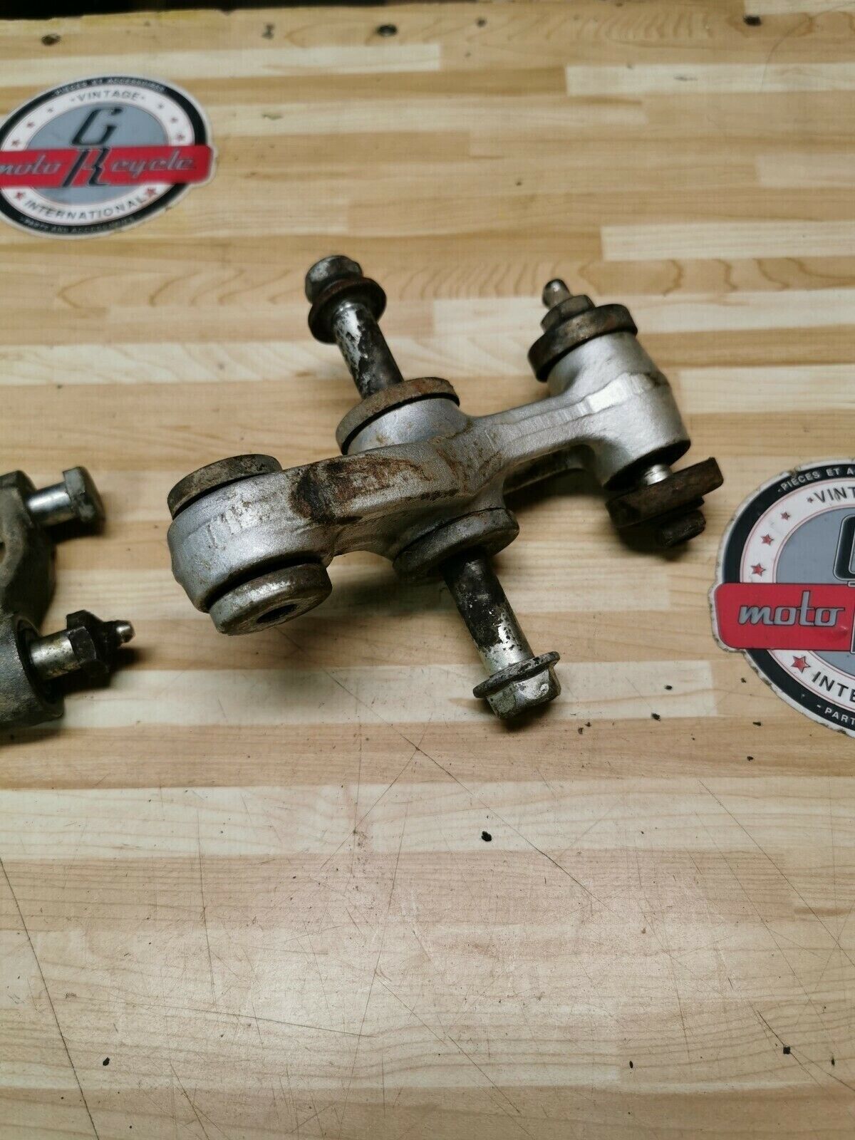 Yamaha TT225 1986 rear swingarm swing arm relay linkage 1KH-2217A-00-00 1987