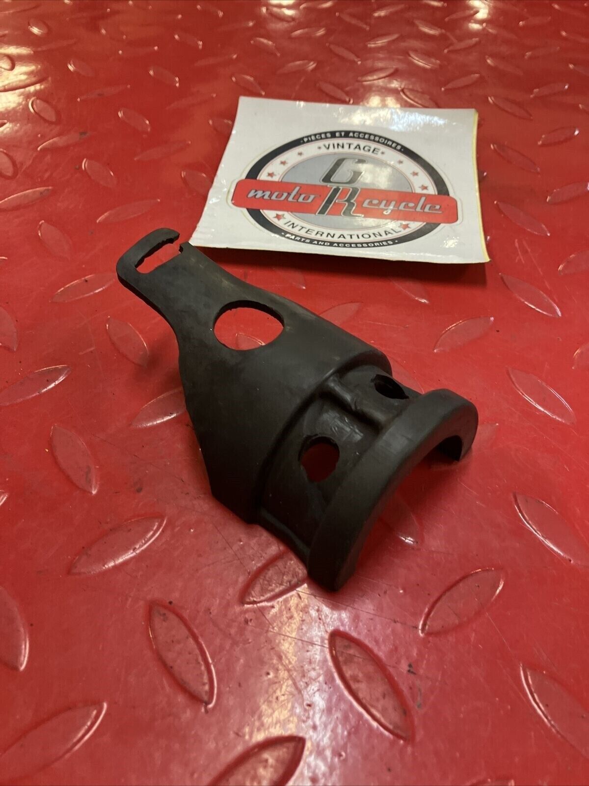 Honda CR250R 1984 fuel tank rubber cushion damper CR125R CR500R