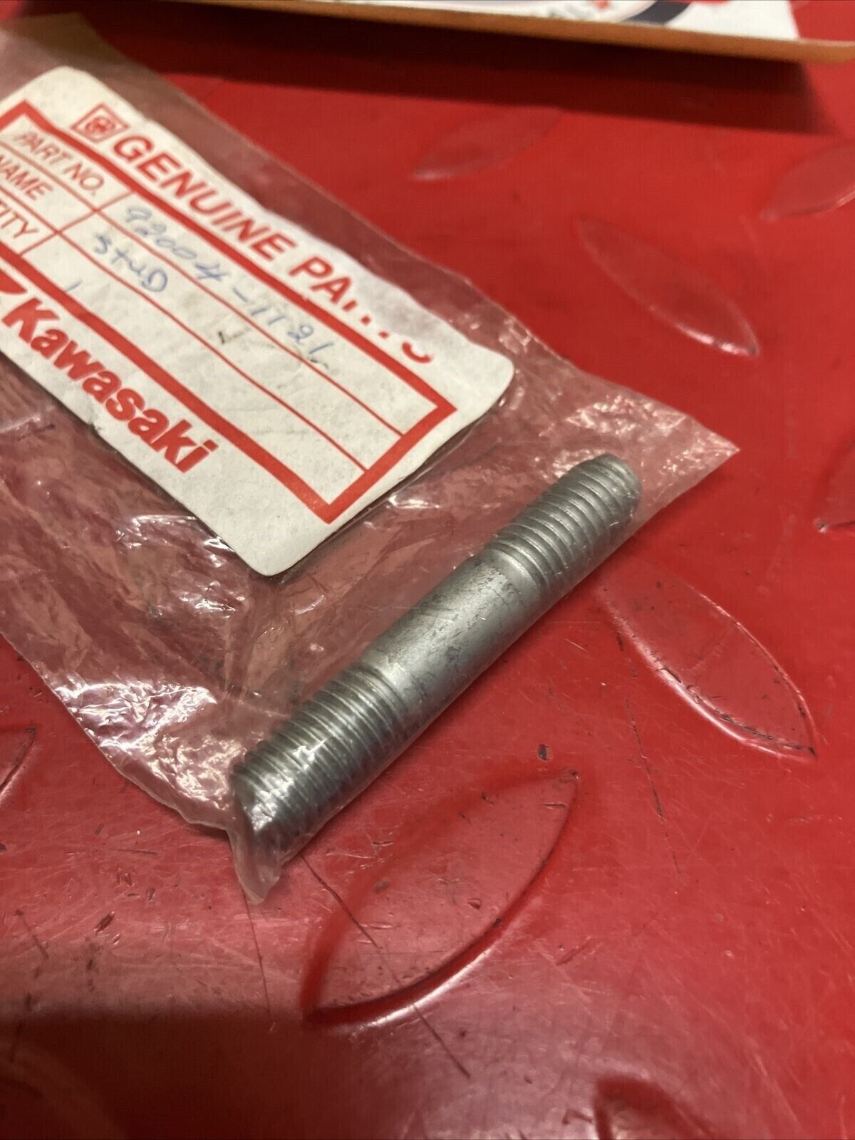 NOS KAWASAKI STUD 8X30 92004-1121 K13