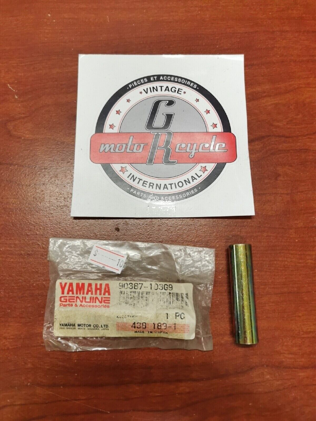 NOS Yamaha COLLAR 90387-103G9-00 Y69