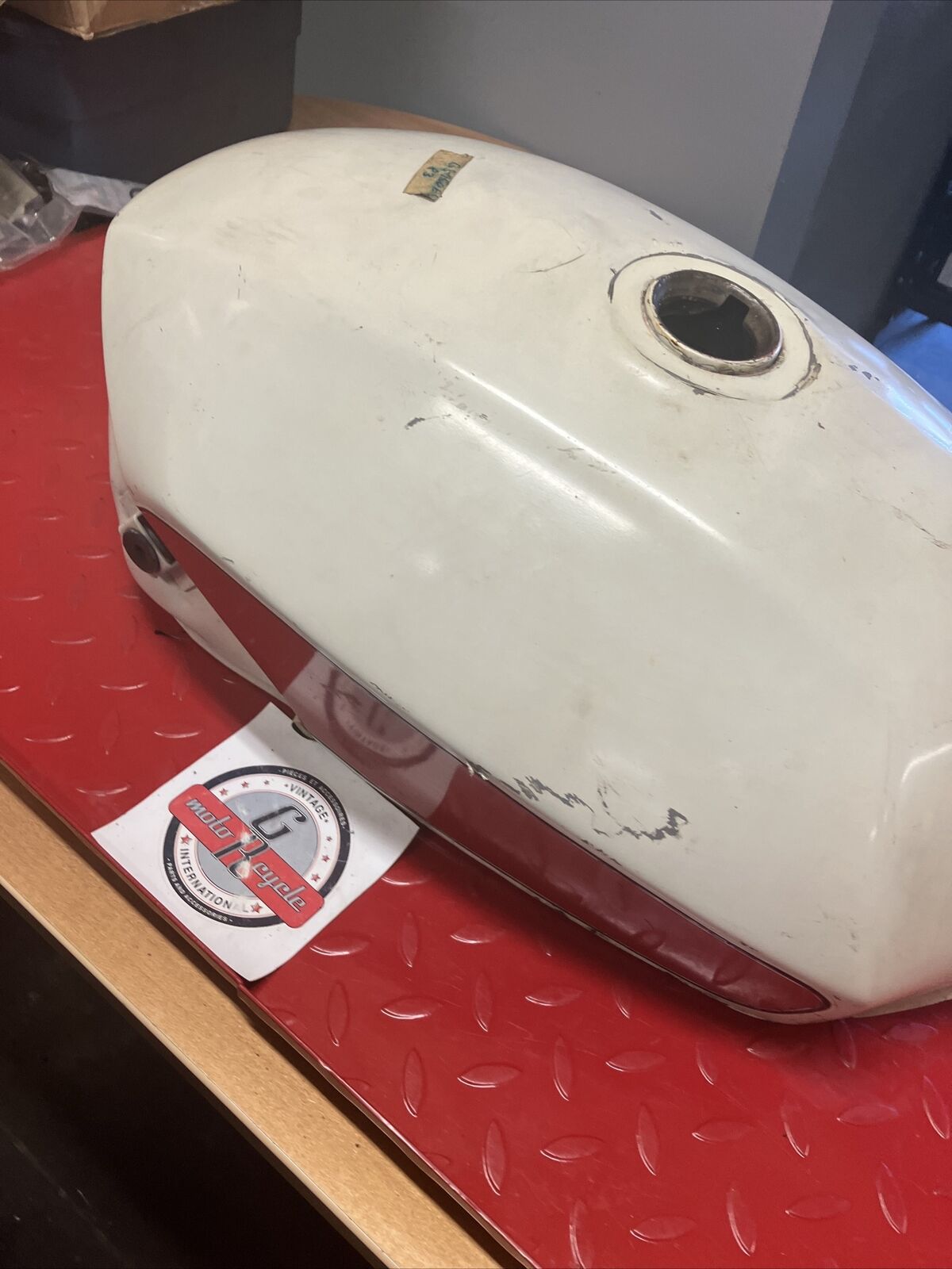Suzuki GS750ES 1983 Fuel tank gas petrol reservoir