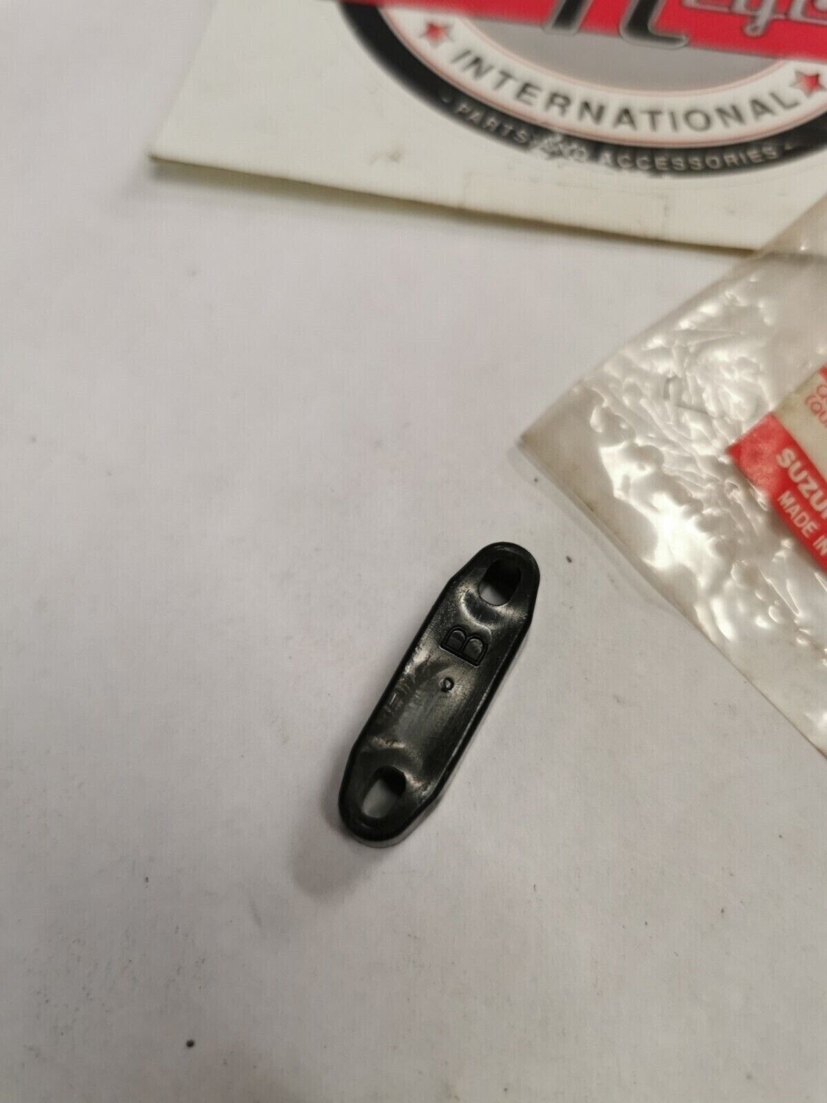 NOS SUZUKI GT550 GSX600 DR200SE GT380 GT750 COVER 57481-33010 S27