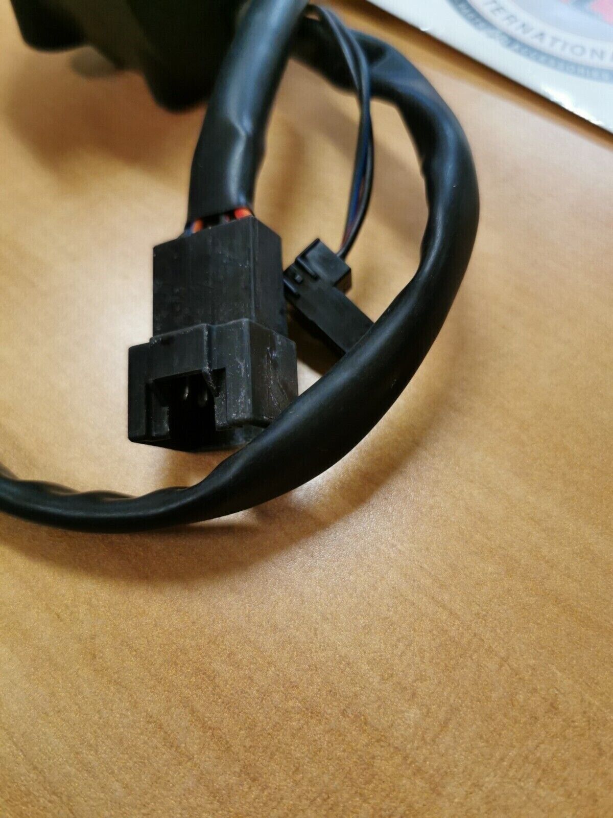 NOS SUZUKI GSXR600  GSXR750  GSXR1000 SV650  HANDLE SWITCH 37200-27E31 S9