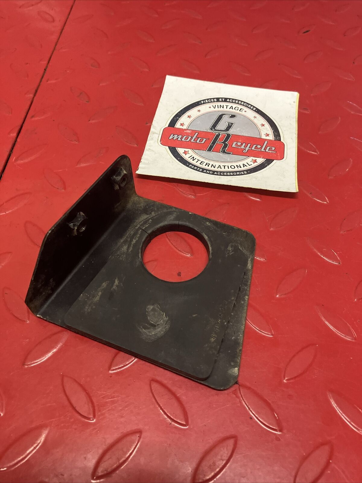 Suzuki RV90 1975 fuel tank pump packing set bracket plate