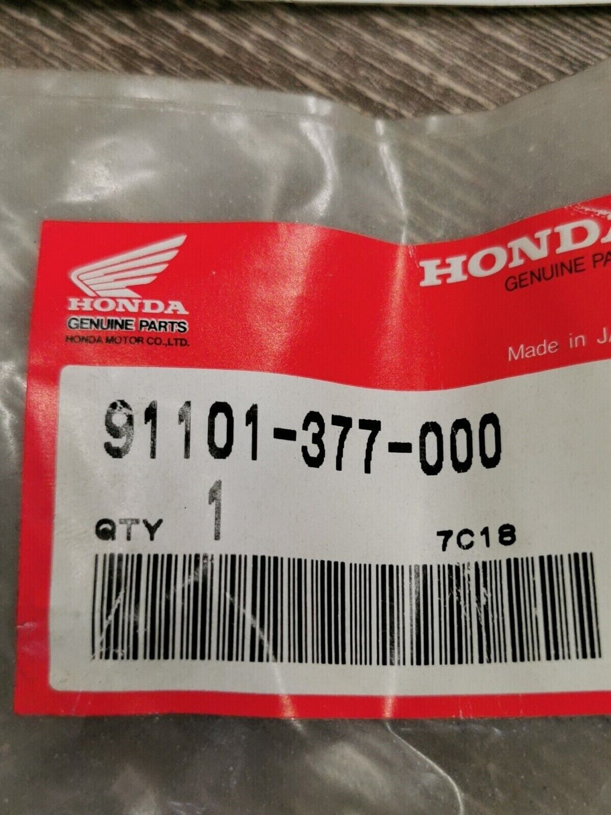 NEW NOS HONDA CB500T ROLLER 91101-377-000 H56
