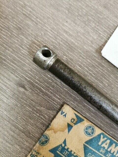 NOS YAMAHA LS2 1972 HS1 1971 1970 AXLE WHEEL 241-25381-01-00 Y190