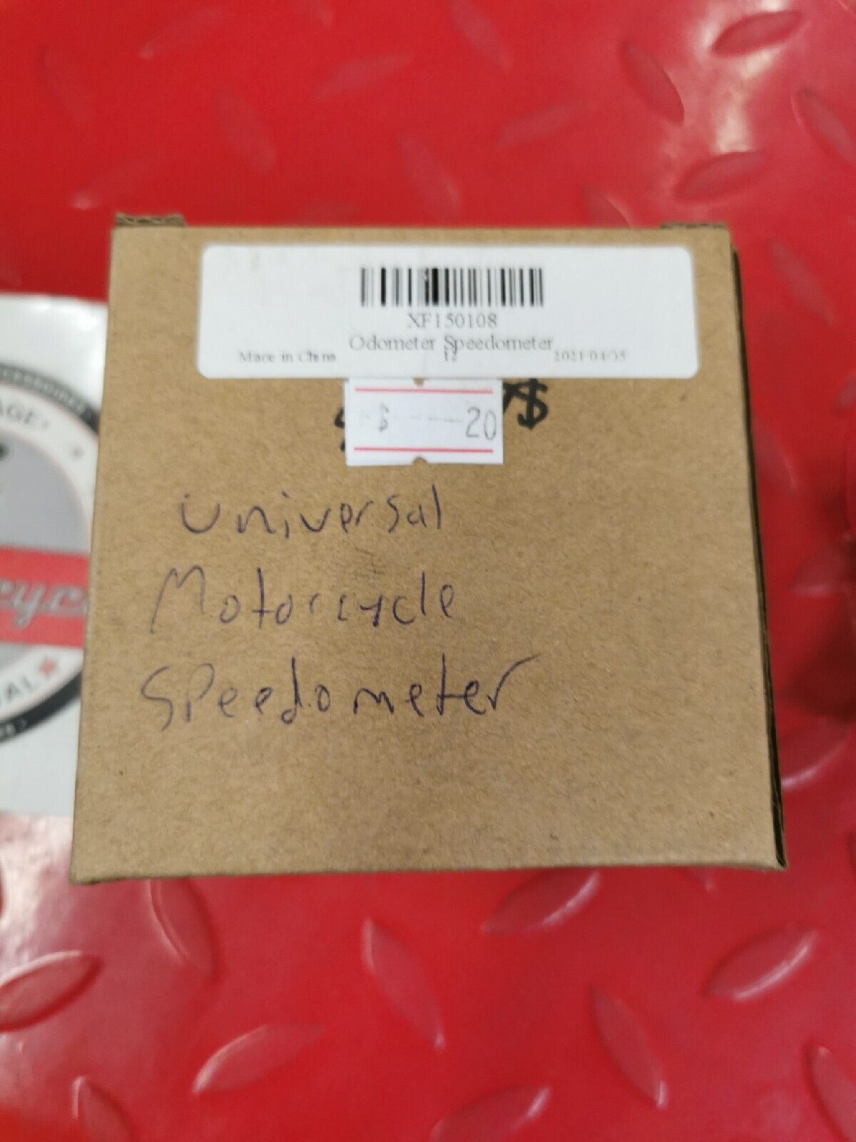 NOS UNIVERSAL MOTOCYCLE SPEEDOMETER  XF150108 J10