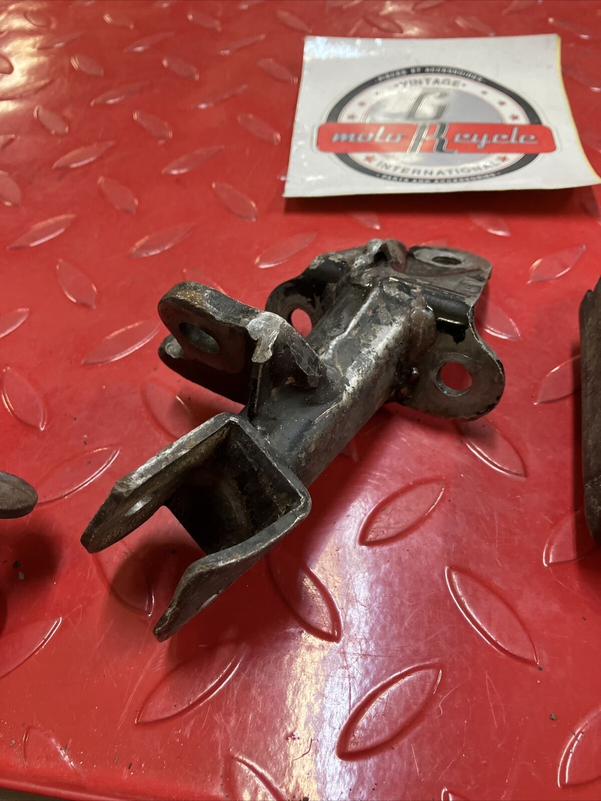 Kawasaki G5 1972 left right footpeg footrest bracket foot peg step
