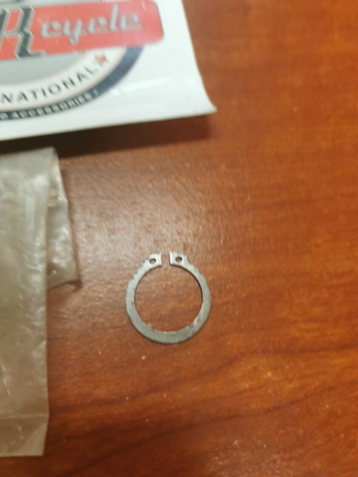 NOS Suzuki RM370 RM400 LT125 ALT125 TM100 GEAR CIRCLIP 09380-20007 S20