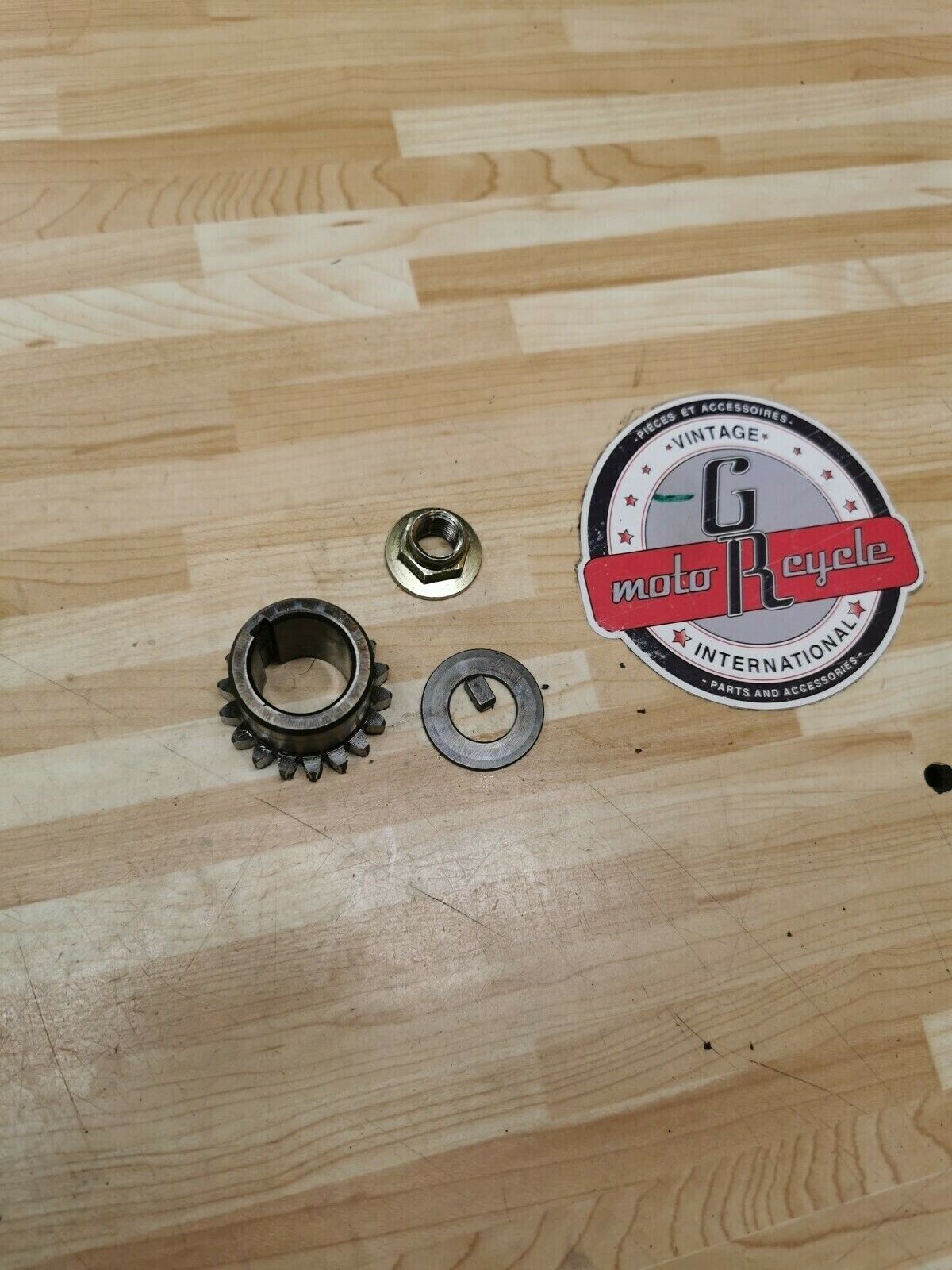 Yamaha YZ125 1986 crankshaft primary drive gear nut washer key