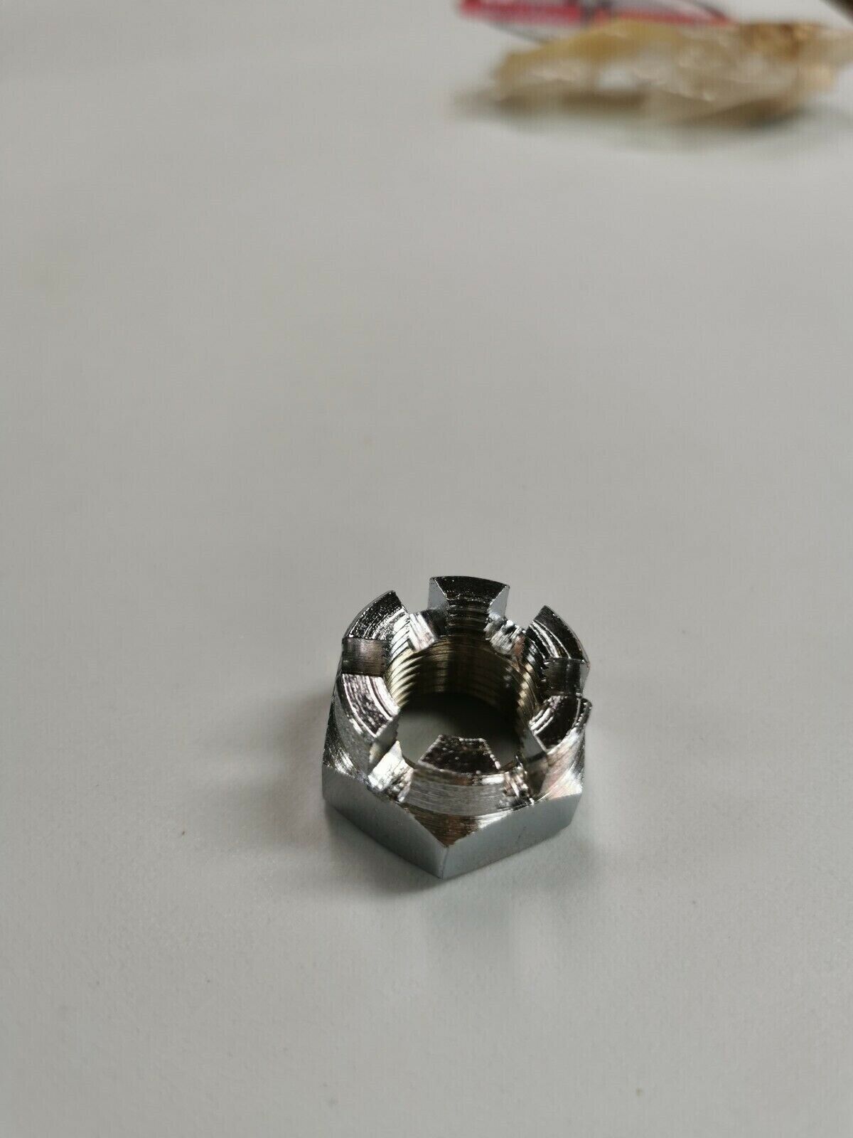 NOS Yamaha Castle Nut 90171-18008-00 y3