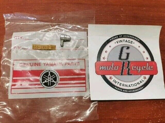 NOS Yamaha BR250 CF300 CS340 DT125 NOZZLE 353-13552-01-00 Y144